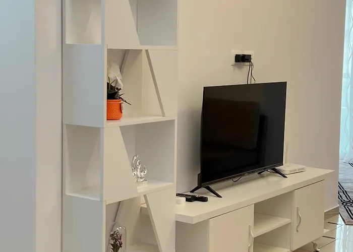 Tirana City Rental Apartments 아파트 *